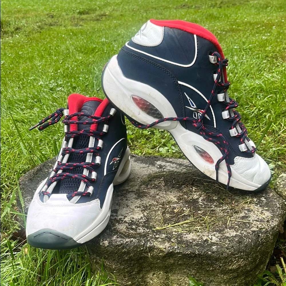 Reebok Question Mid USA Size 11.5 Navy and Red Athletic Sneakers - Picture 4 of 9